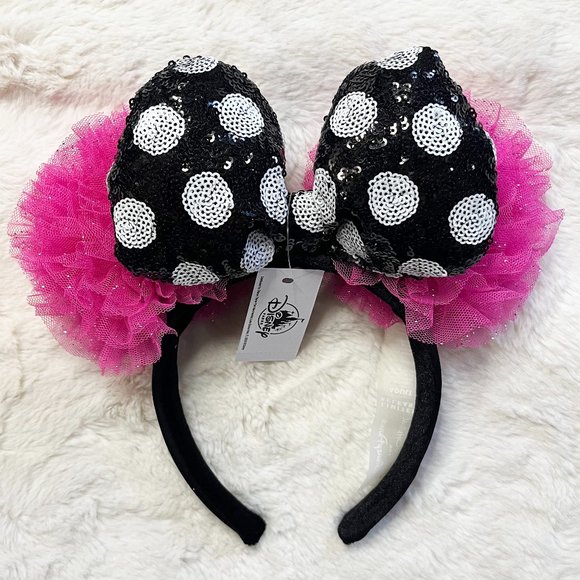 Disney Parks Designer Collection Minnie Mouse Ear Headband by
Betsey Johnson - Picture 1 of 13